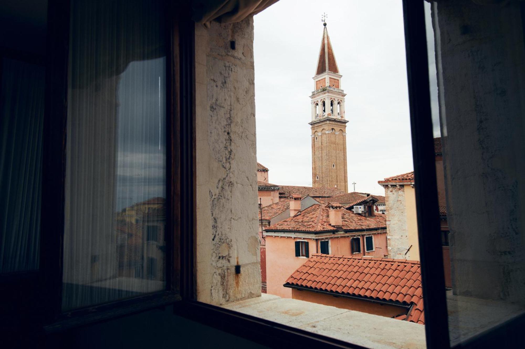 Palazzo Contarini Della Porta Di Ferro Aparthotel Venesia Bagian luar foto