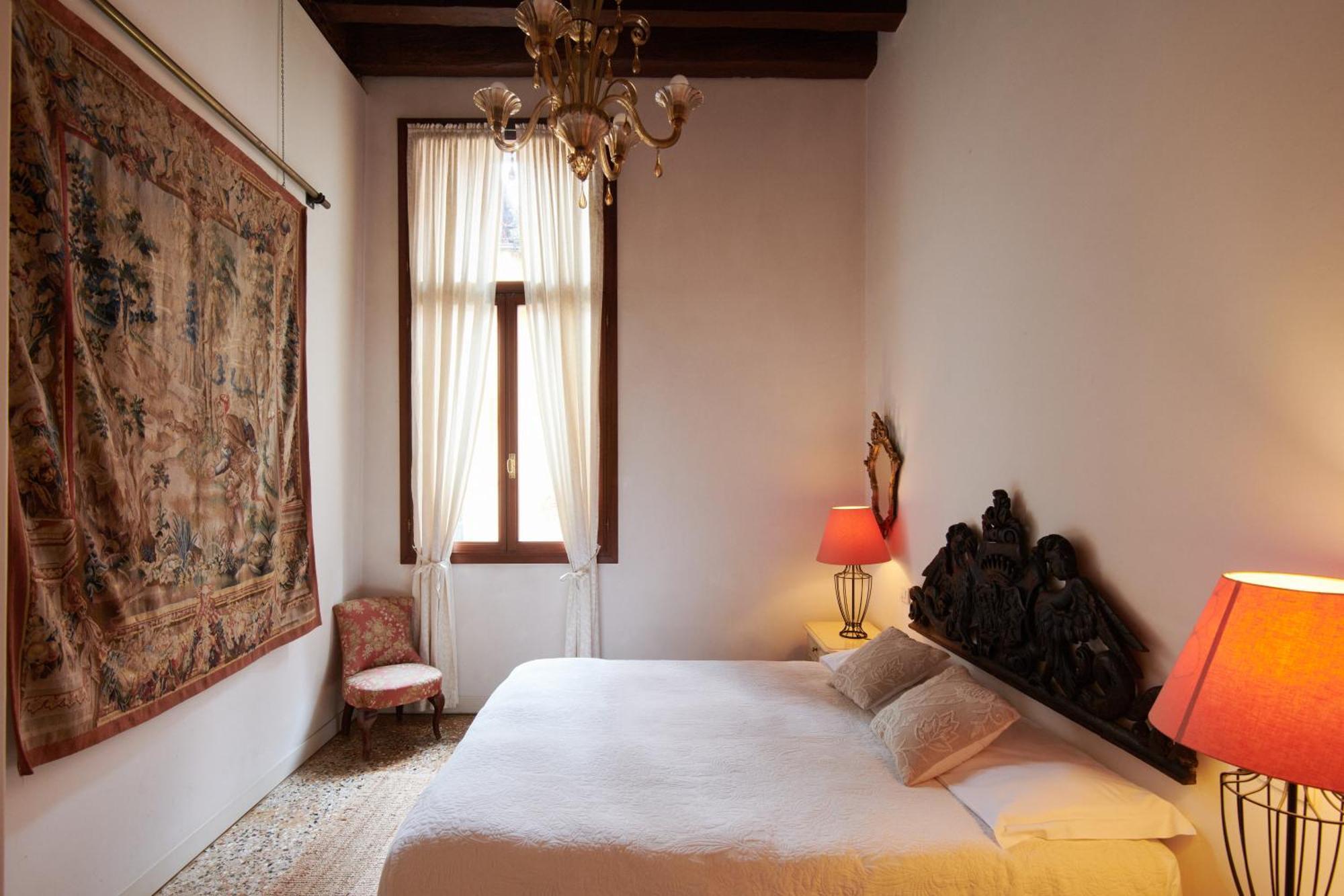 Palazzo Contarini Della Porta Di Ferro Aparthotel Venesia Bagian luar foto