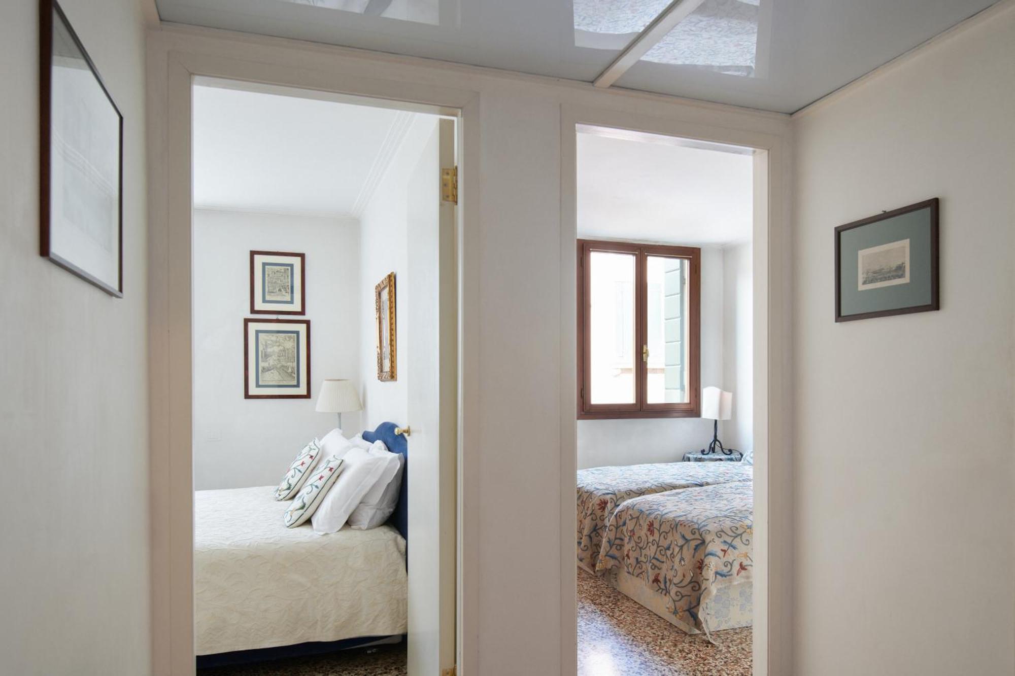 Palazzo Contarini Della Porta Di Ferro Aparthotel Venesia Bagian luar foto